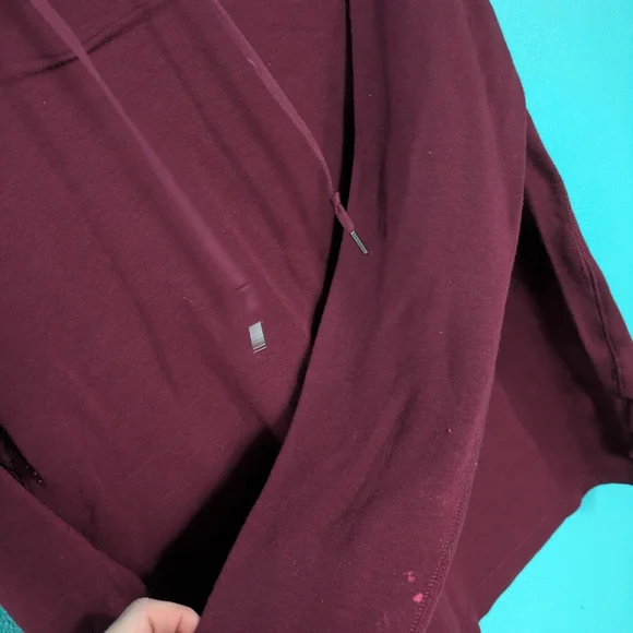 Women's Maroon Hooded Long-Sleeve Pullover Sweater - Picture 4 of 11